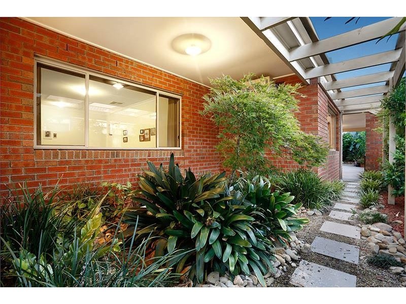 22 Hemlock Crescent, Point Cook VIC 3030