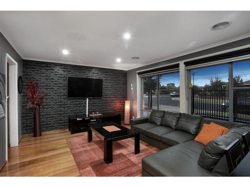 17 Dalton Street, Sunshine West VIC 3020