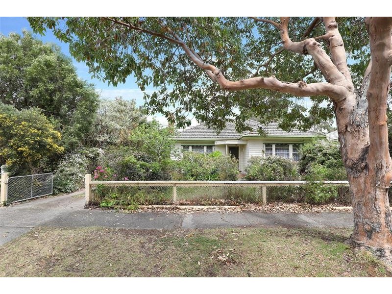 61 The Esplanade, Maribyrnong VIC 3032