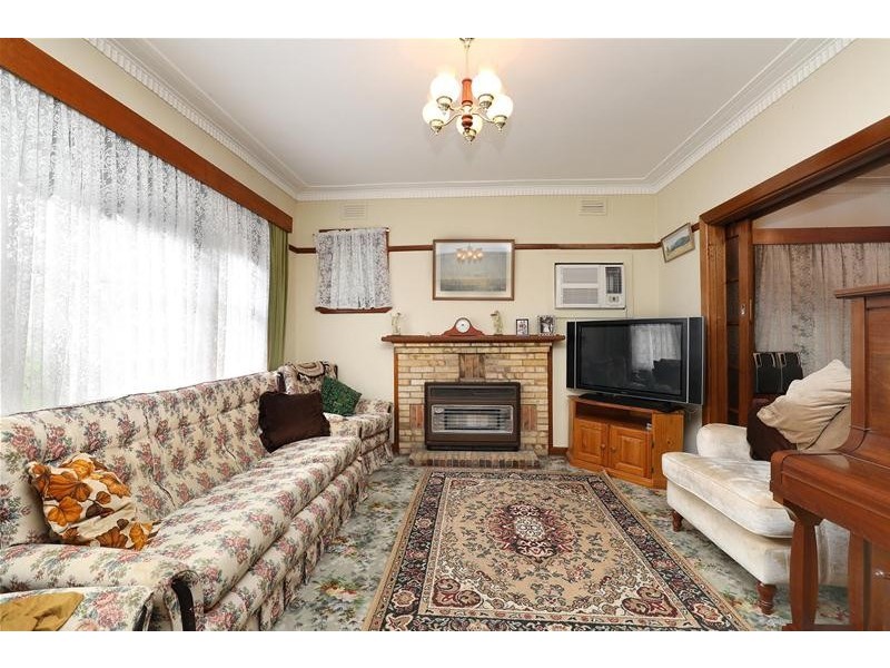 61 The Esplanade, Maribyrnong VIC 3032