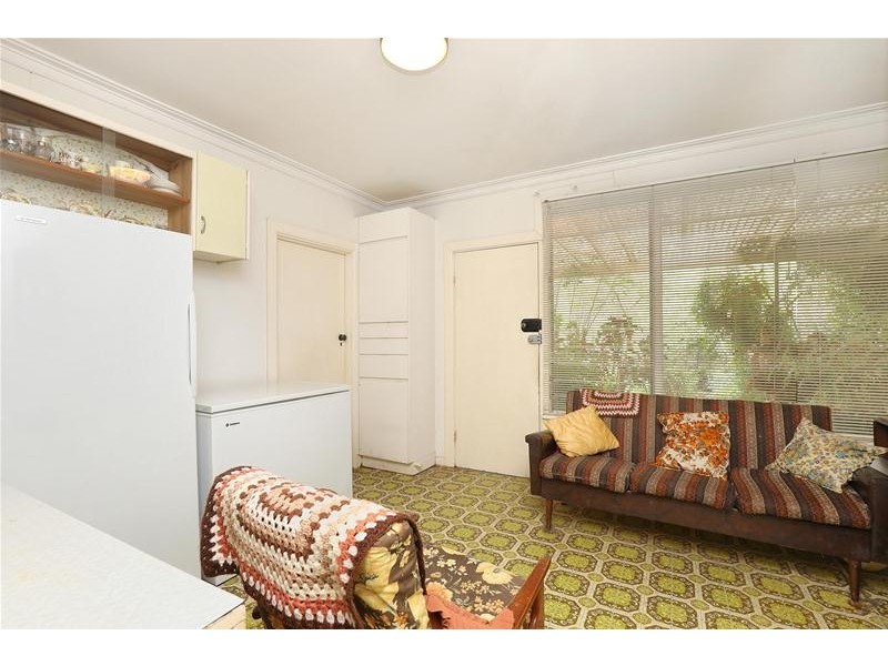 61 The Esplanade, Maribyrnong VIC 3032