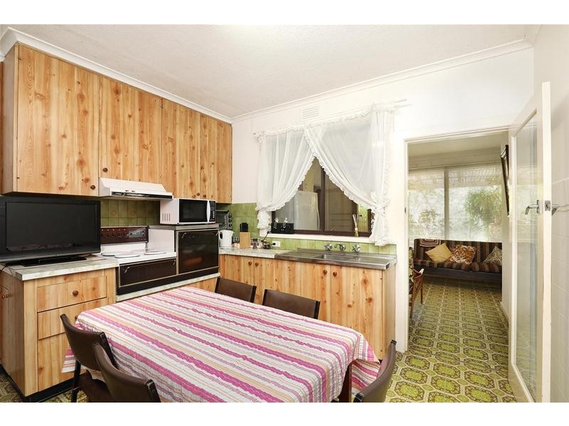 61 The Esplanade, Maribyrnong VIC 3032