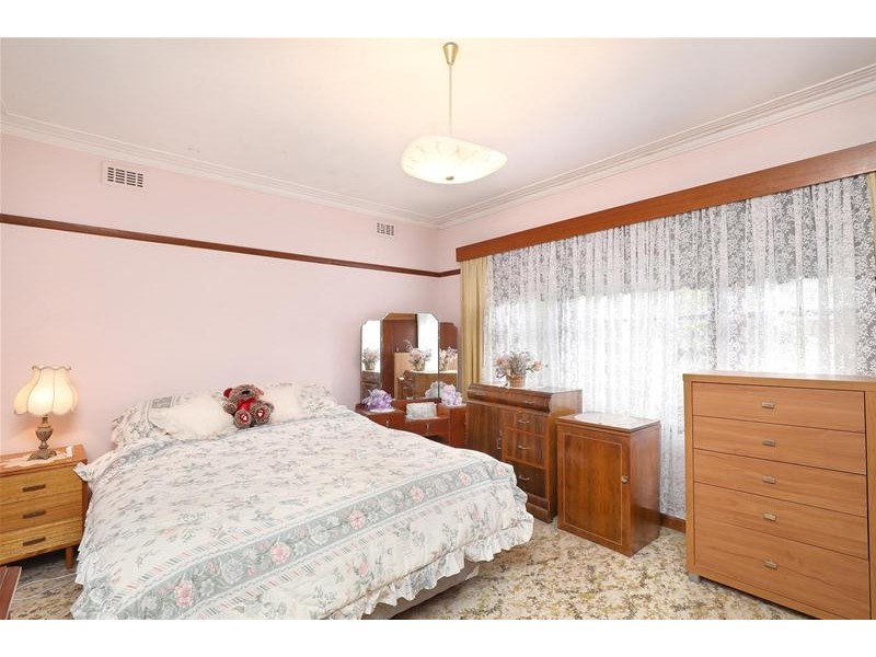 61 The Esplanade, Maribyrnong VIC 3032