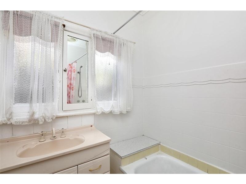 61 The Esplanade, Maribyrnong VIC 3032