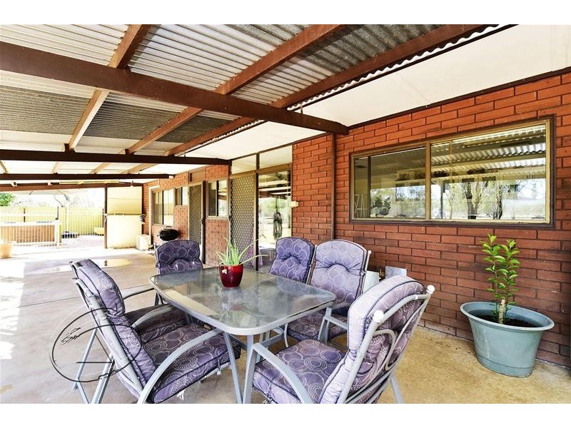 24 Grasstree Road, Connellan NT 0870