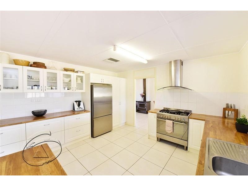 24 Grasstree Road, Connellan NT 0870