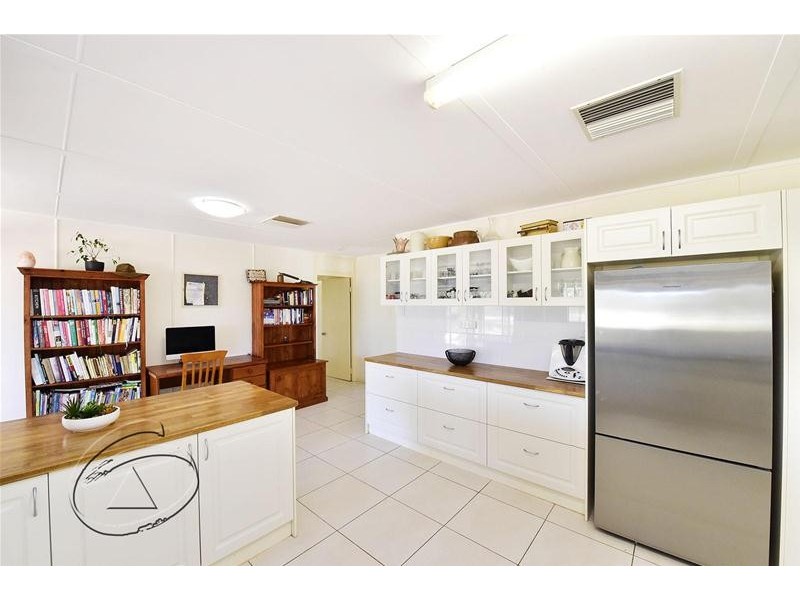 24 Grasstree Road, Connellan NT 0870