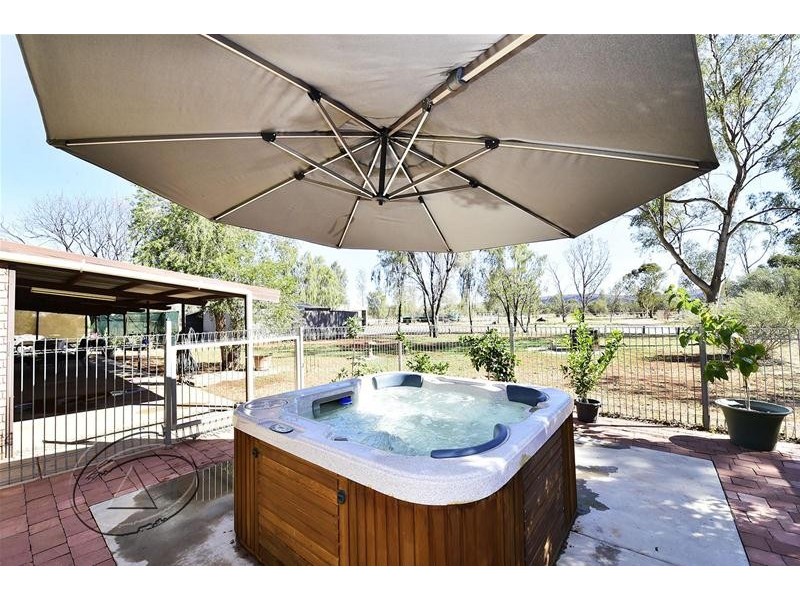 24 Grasstree Road, Connellan NT 0870