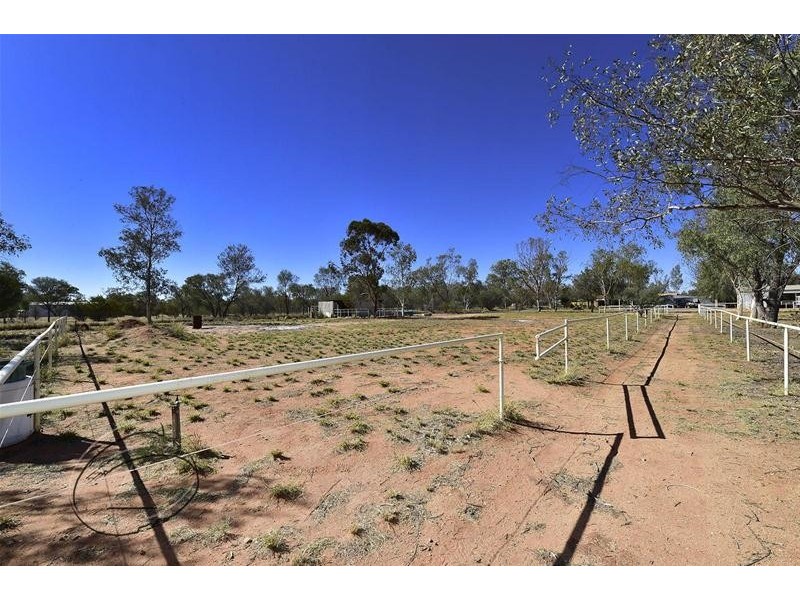 24 Grasstree Road, Connellan NT 0870