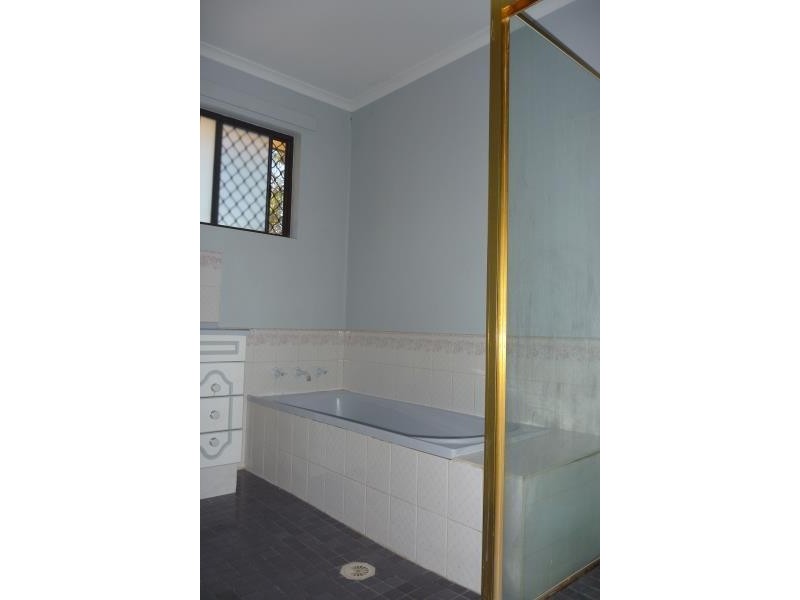 1/2 Grant Road, Larapinta NT 0875