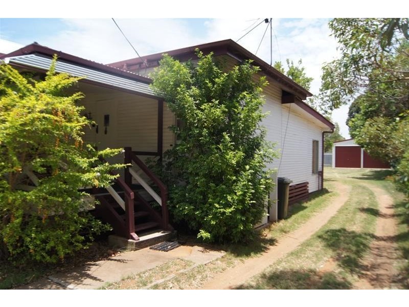 28 Barber Street, Chinchilla QLD 4413