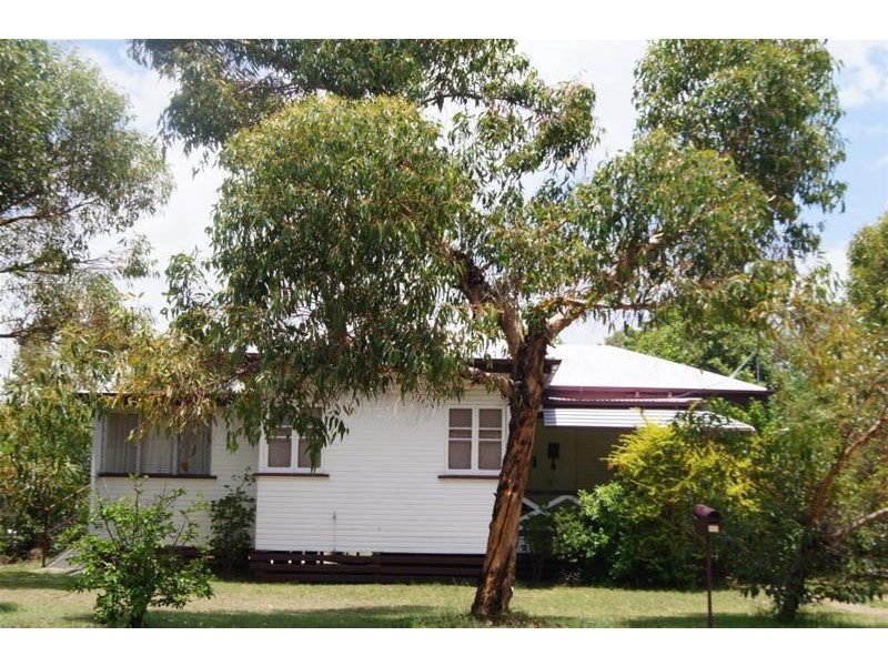 28 Barber Street, Chinchilla QLD 4413