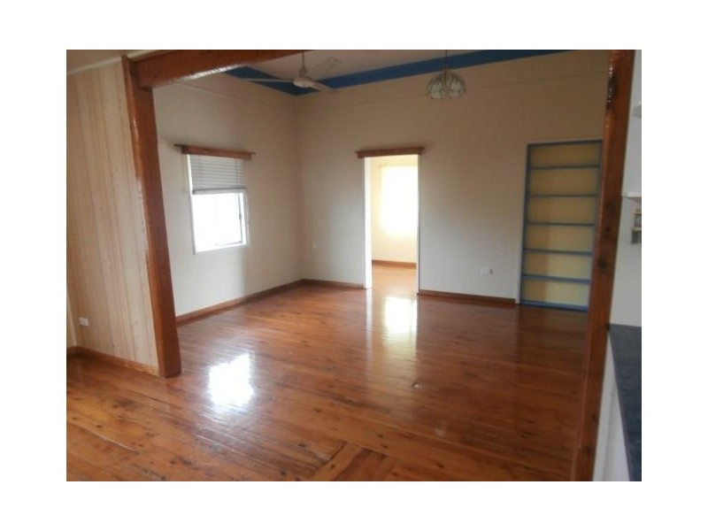 16 Russell Street, Chinchilla QLD 4413