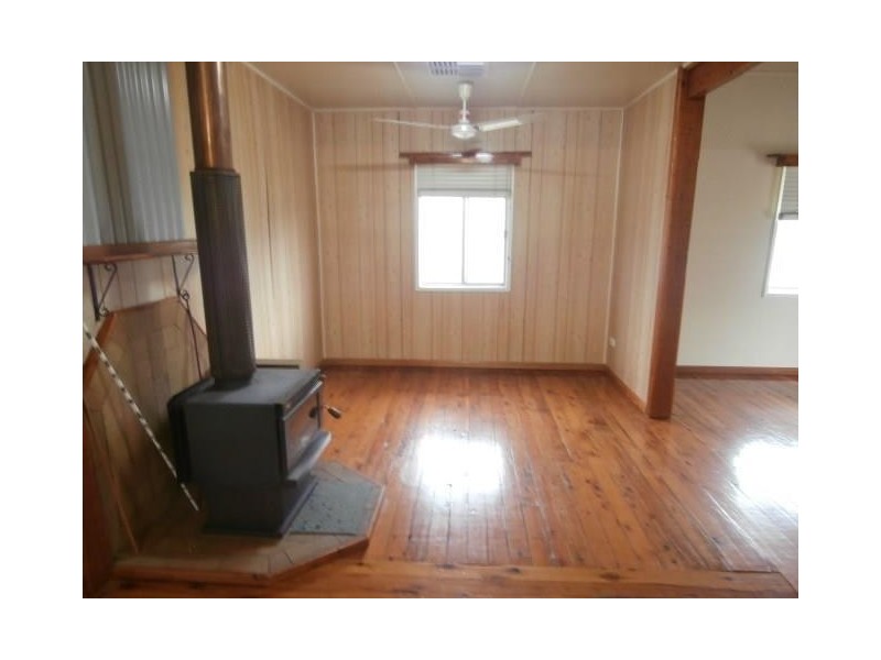 16 Russell Street, Chinchilla QLD 4413