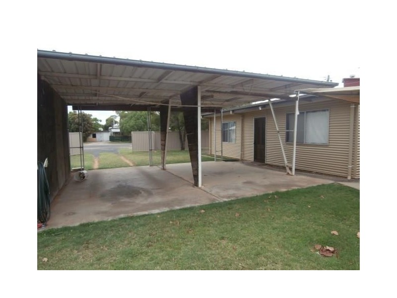 16 Russell Street, Chinchilla QLD 4413