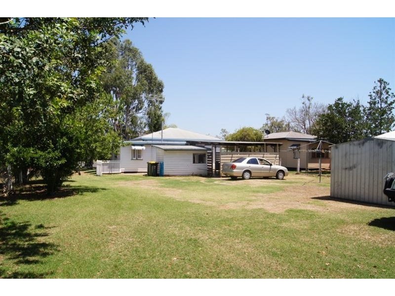 10 Wambo Street, Chinchilla QLD 4413