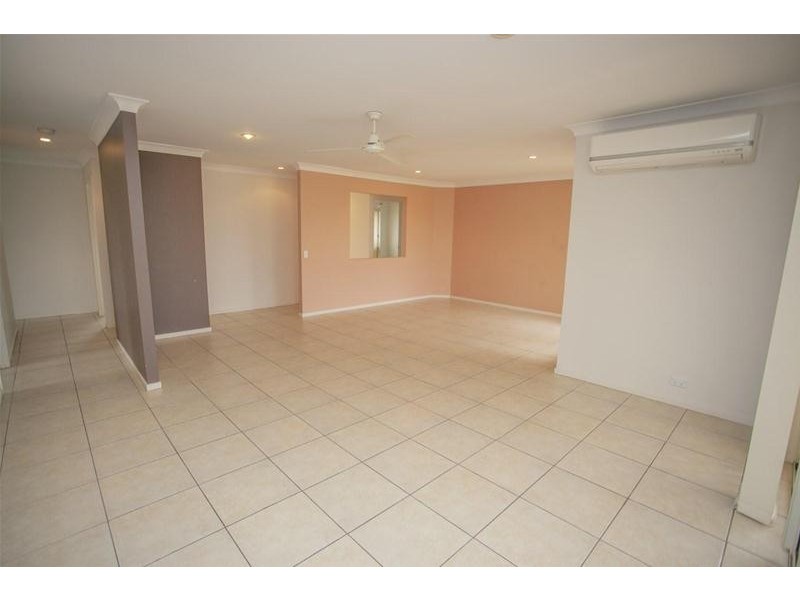 8 Back Avenue, Chinchilla QLD 4413