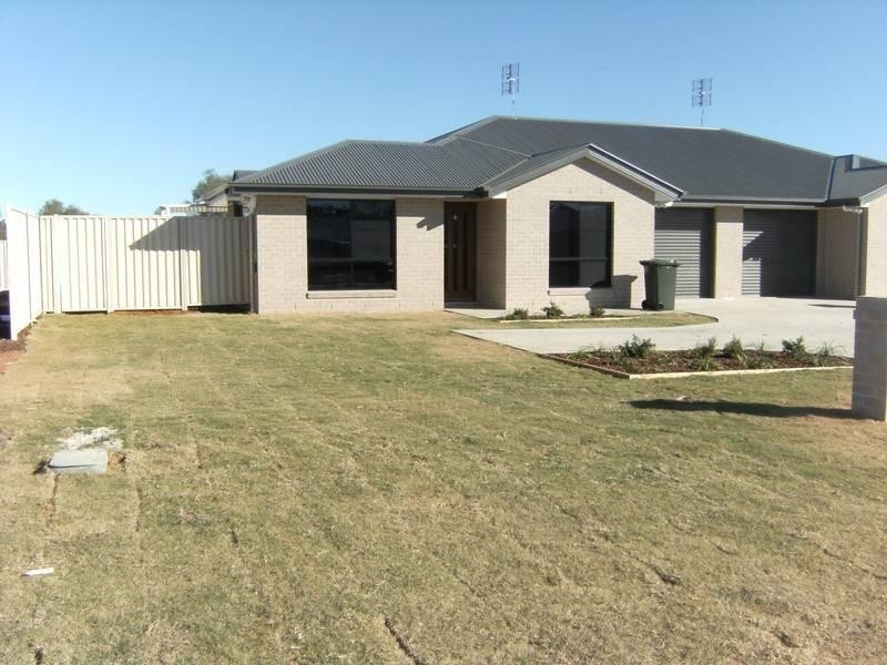 1/11 McKenzie Street, Chinchilla QLD 4413