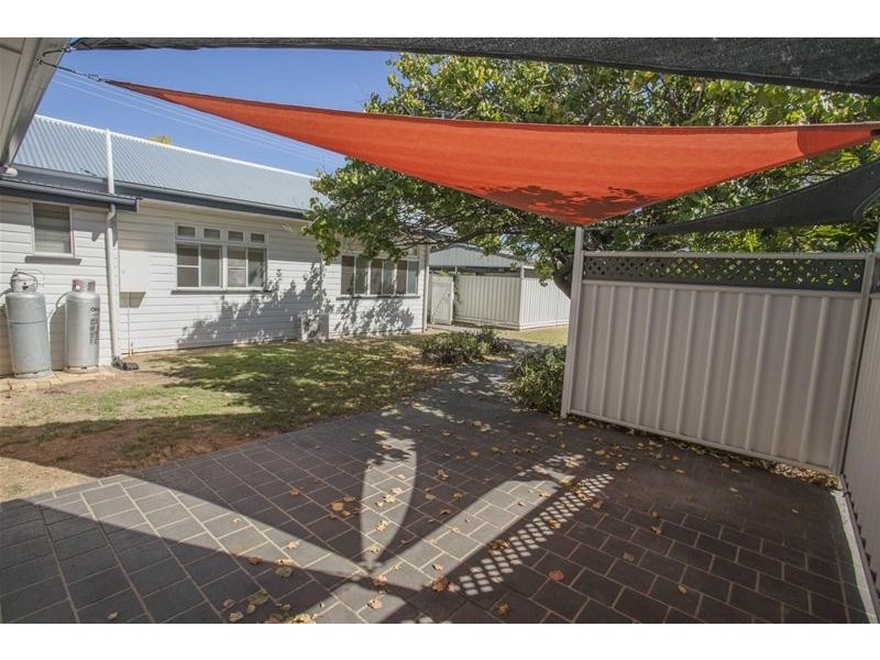101 Middle Street, Chinchilla QLD 4413