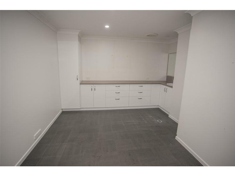 101 Middle Street, Chinchilla QLD 4413