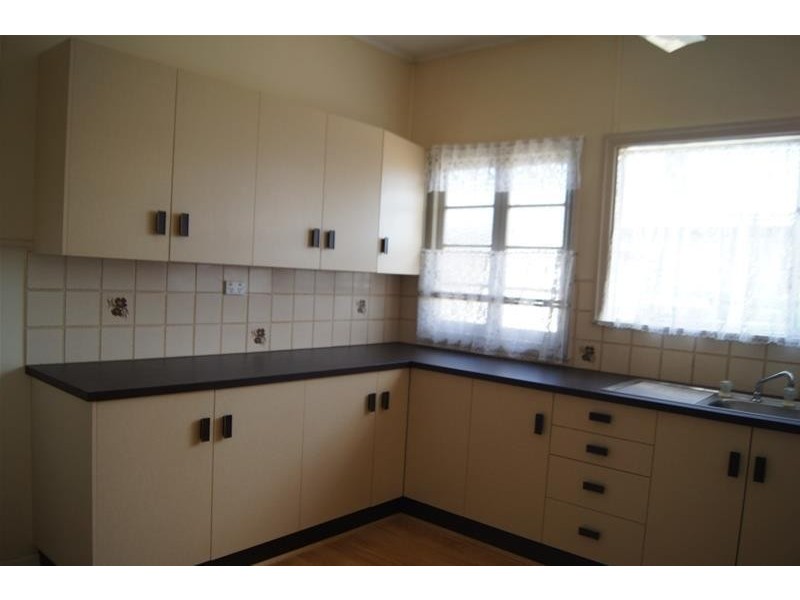 18 Evans Street, Chinchilla QLD 4413