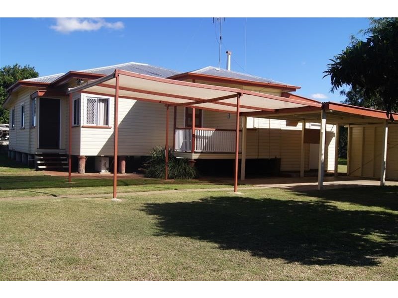 37 Wambo Street, Chinchilla QLD 4413