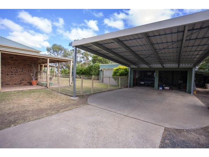 233 Zeller Street, Chinchilla QLD 4413