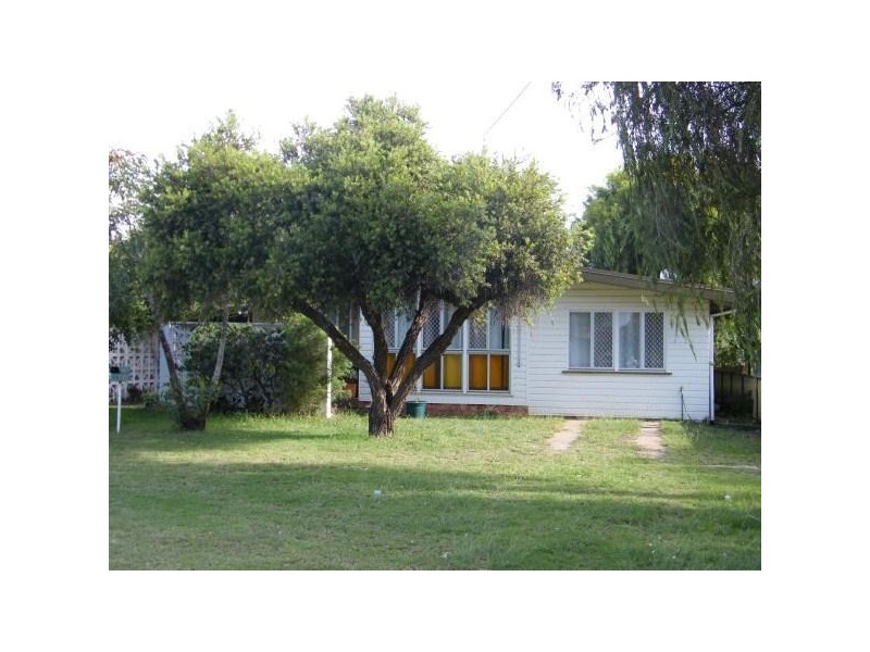 14 Inverai Road, Chinchilla QLD 4413