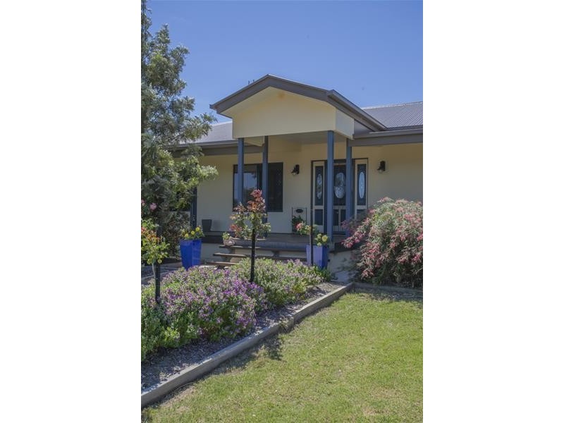 55 Tomlinson Court, Chinchilla QLD 4413