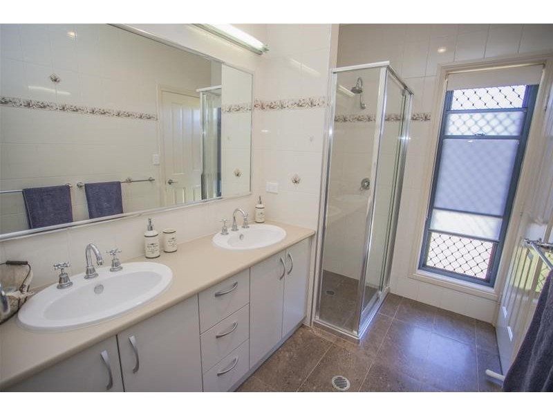 55 Tomlinson Court, Chinchilla QLD 4413