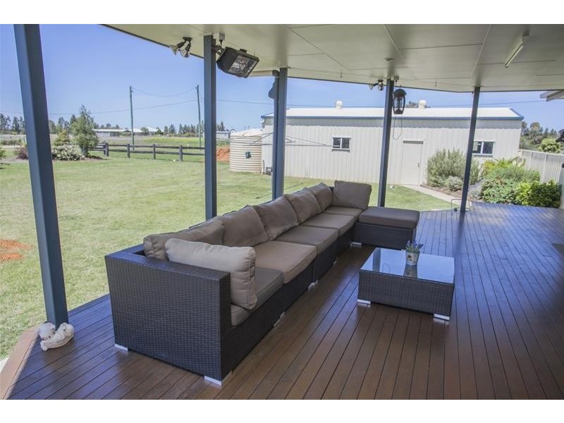 55 Tomlinson Court, Chinchilla QLD 4413