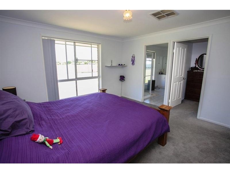 3 Dudley Street, Chinchilla QLD 4413