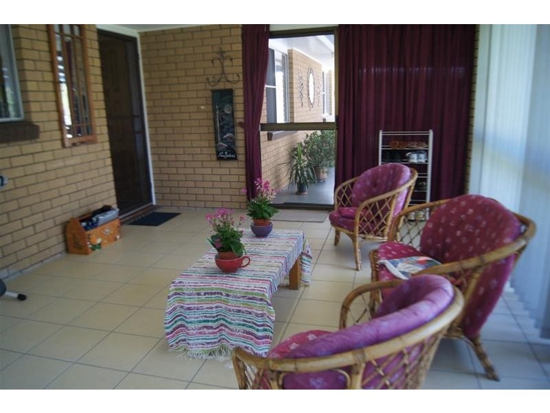 9 Sheriff Street, Chinchilla QLD 4413