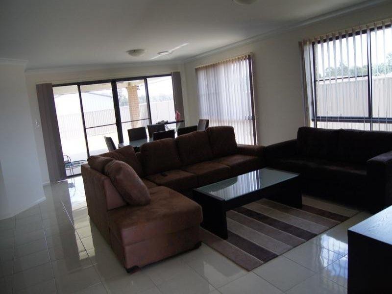 31 Racecourse Road, Miles QLD 4415