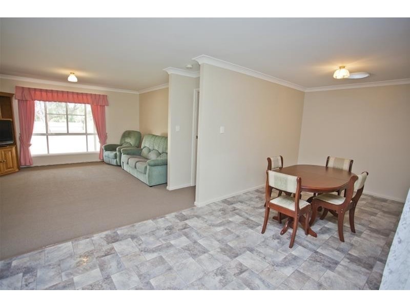 115 Cemetery Road, Chinchilla QLD 4413