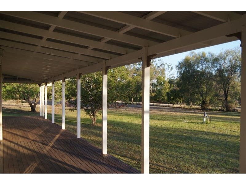 115 Cemetery Road, Chinchilla QLD 4413