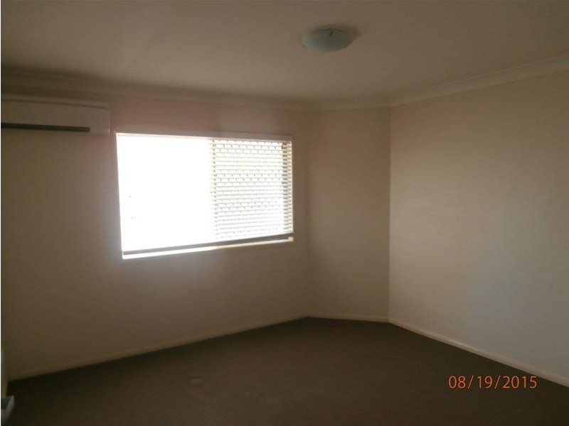 2/76 Zeller Street, Chinchilla QLD 4413