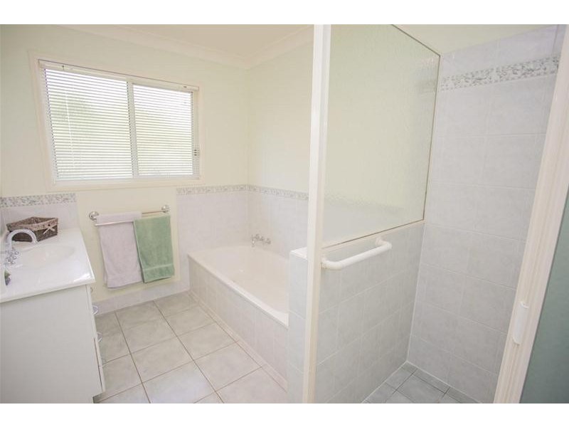 2 Blanchard Street, Chinchilla QLD 4413