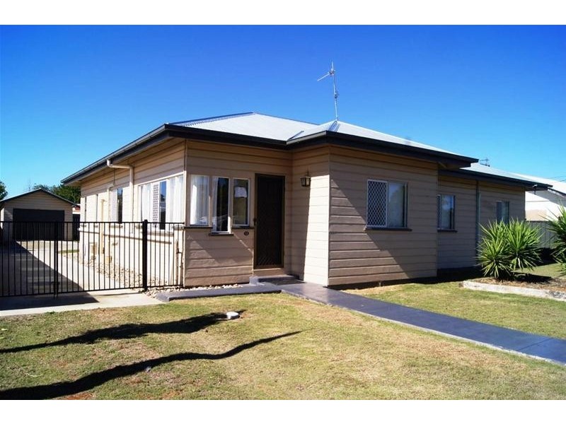 17 Wood Street, Chinchilla QLD 4413