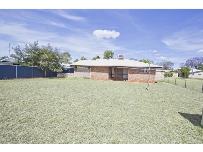 4 Fitzgerald Street, Chinchilla QLD 4413