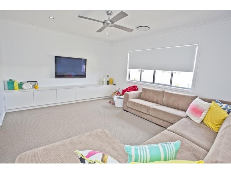 33 Sommerfeld Crescent, Chinchilla QLD 4413