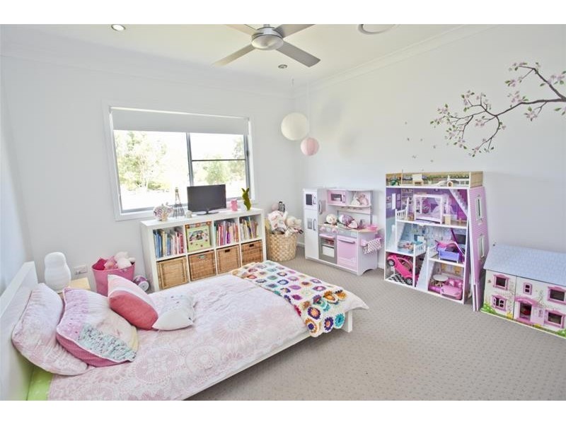 33 Sommerfeld Crescent, Chinchilla QLD 4413