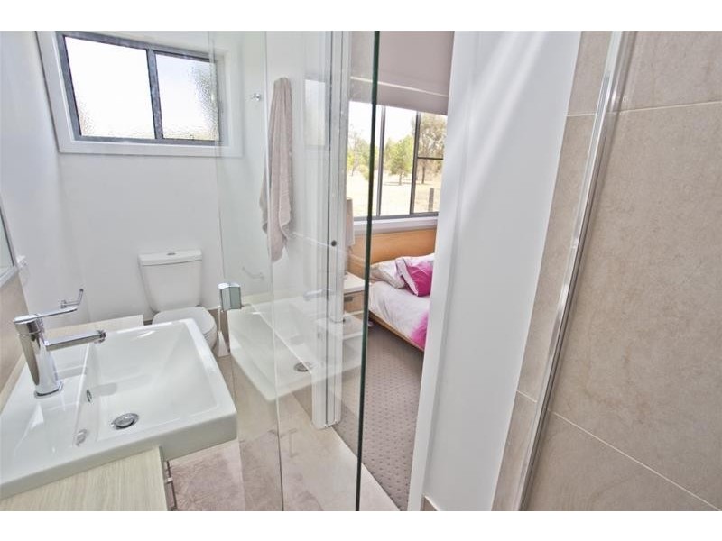 33 Sommerfeld Crescent, Chinchilla QLD 4413