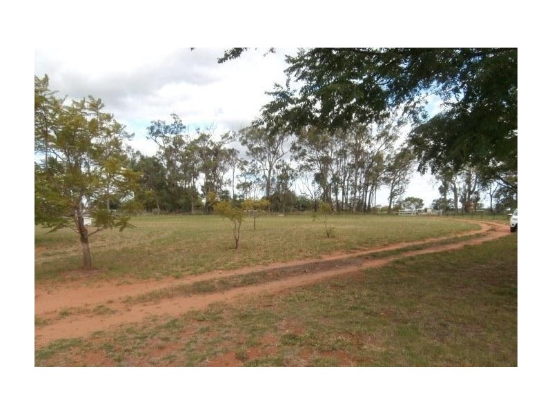 157 Cemetery Road, Chinchilla QLD 4413
