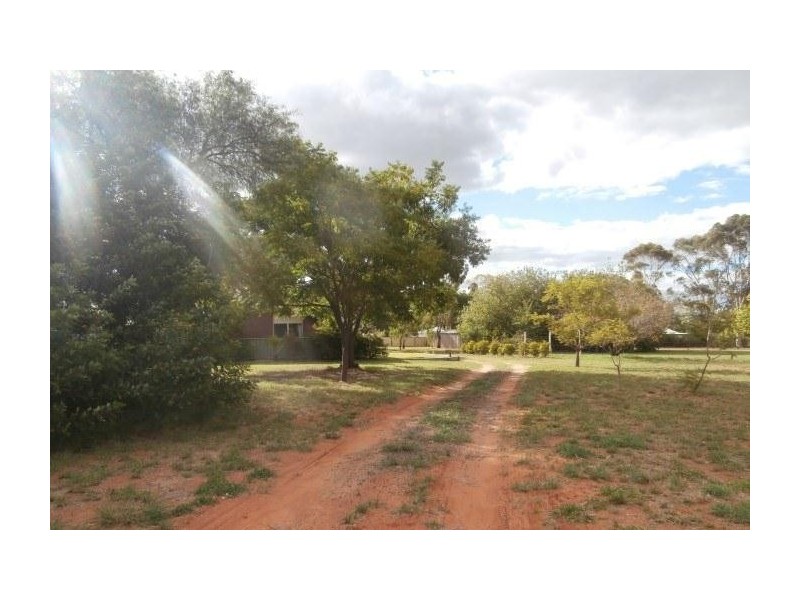 157 Cemetery Road, Chinchilla QLD 4413