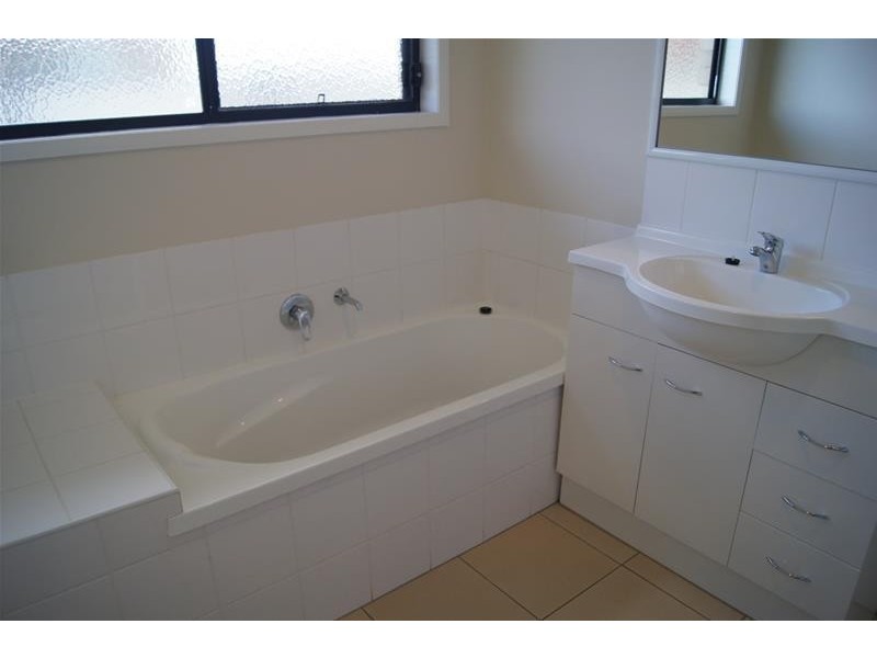 1 Barnsley Street, Chinchilla QLD 4413