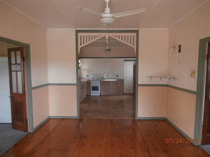 8 Helena Street, Chinchilla QLD 4413