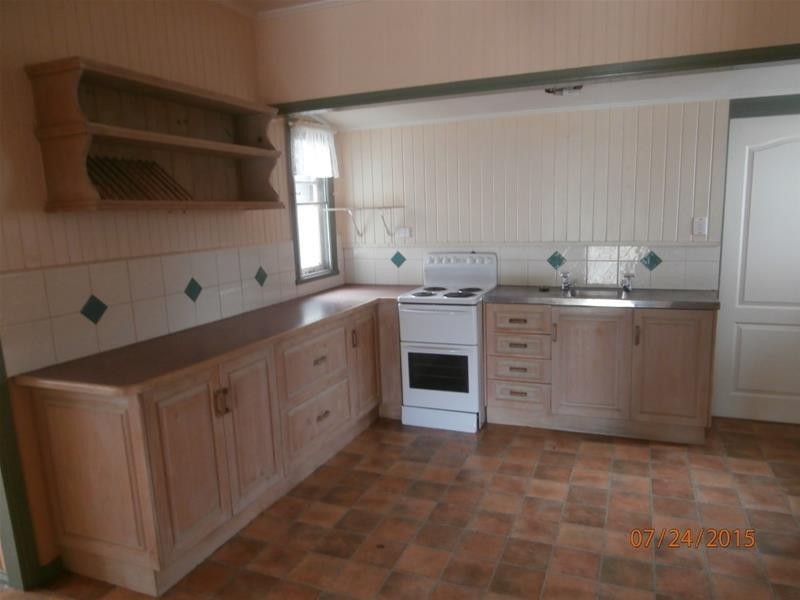 8 Helena Street, Chinchilla QLD 4413