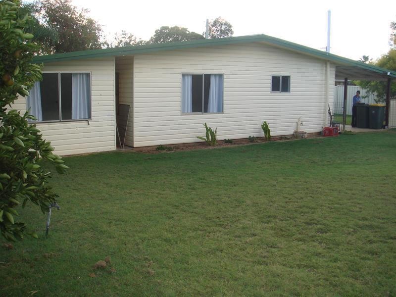 12 Warren Street, Chinchilla QLD 4413