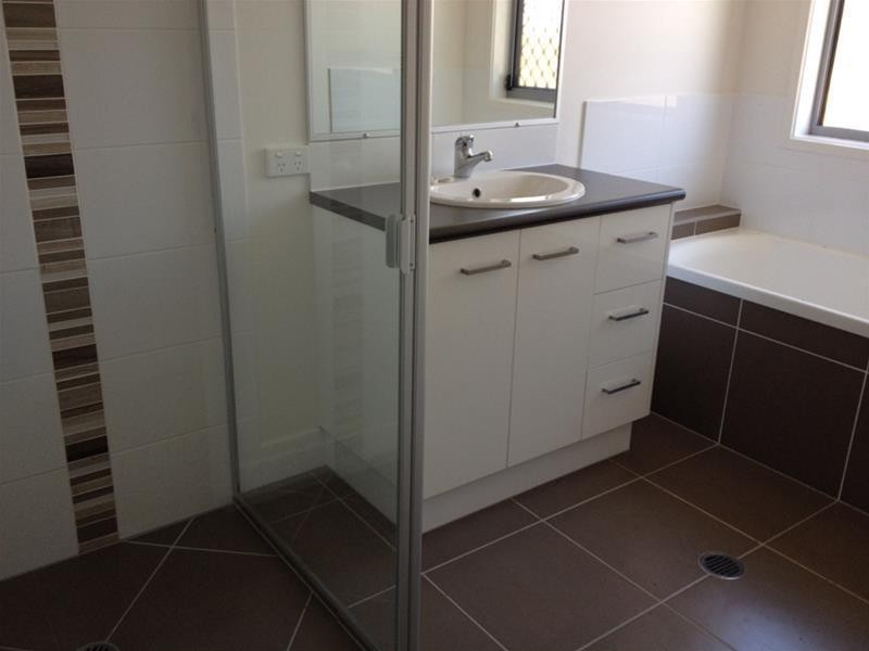 25 Bridgeman Parade, Chinchilla QLD 4413